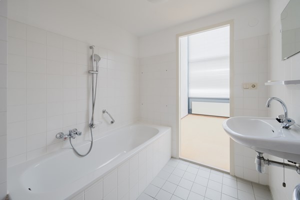 Medium property photo - Landheer 56, 3171 DD Poortugaal